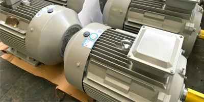 2 Trimming;240v 3 phase motor 2 Trimming;240v 3 phase motor